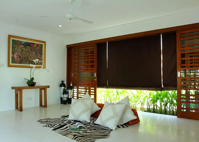 Papillon Umalas Villa *